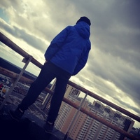 Влад Николаев