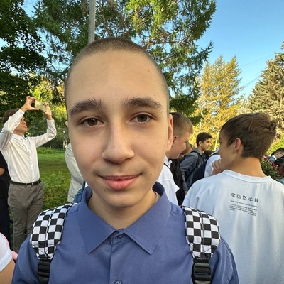 Денис Манахов
